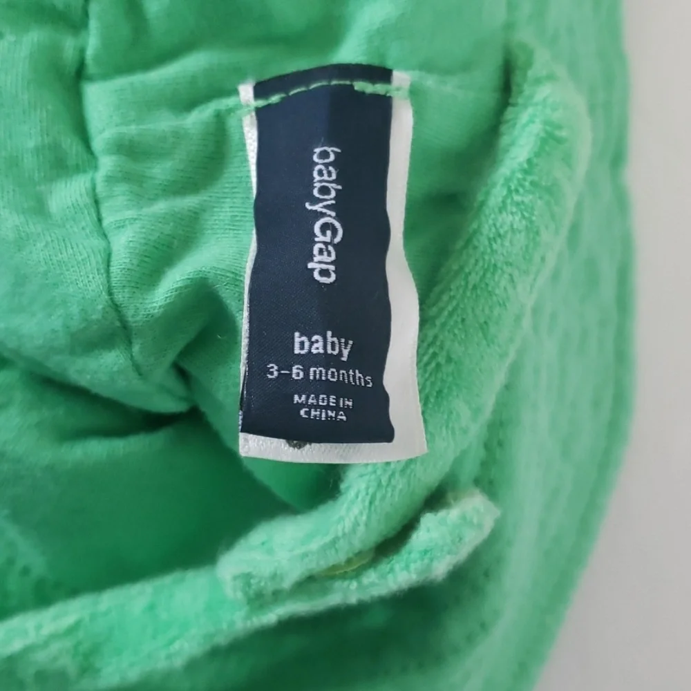 Gap - BabyGap Green bucket hat size 3-6 months